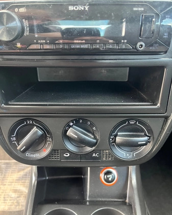 Volkswagen Fox cena 7900 przebieg: 168000, rok produkcji 2009 z Mogilno małe 211